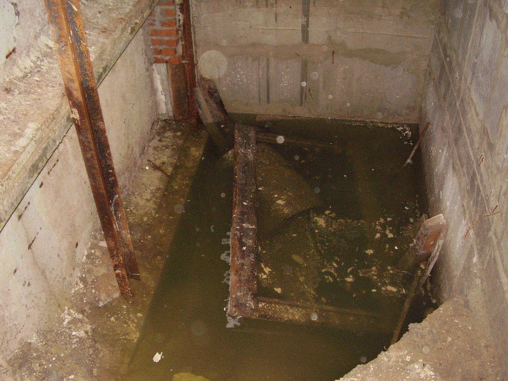 Вода в подвале 4